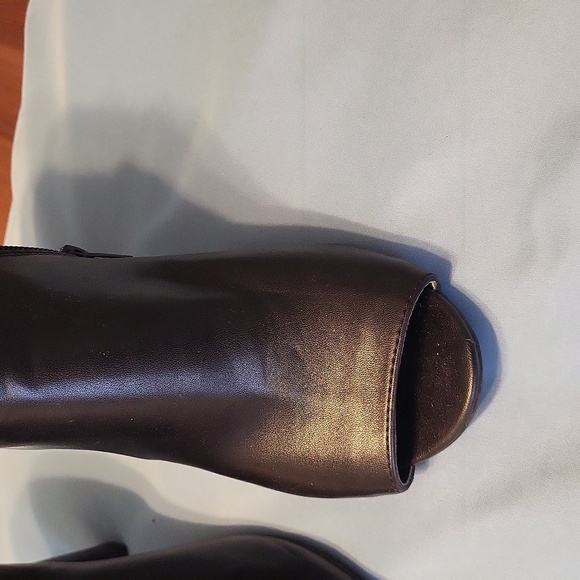 Peep toe booties - Picture 2 of 3